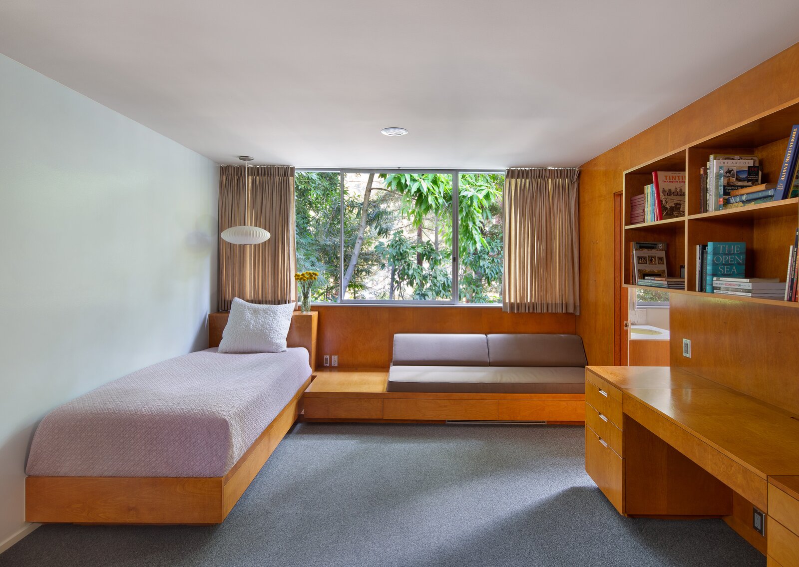Photo 9 of 10 in This $5M Midcentury by Robert Kennard Just Listed for ...
