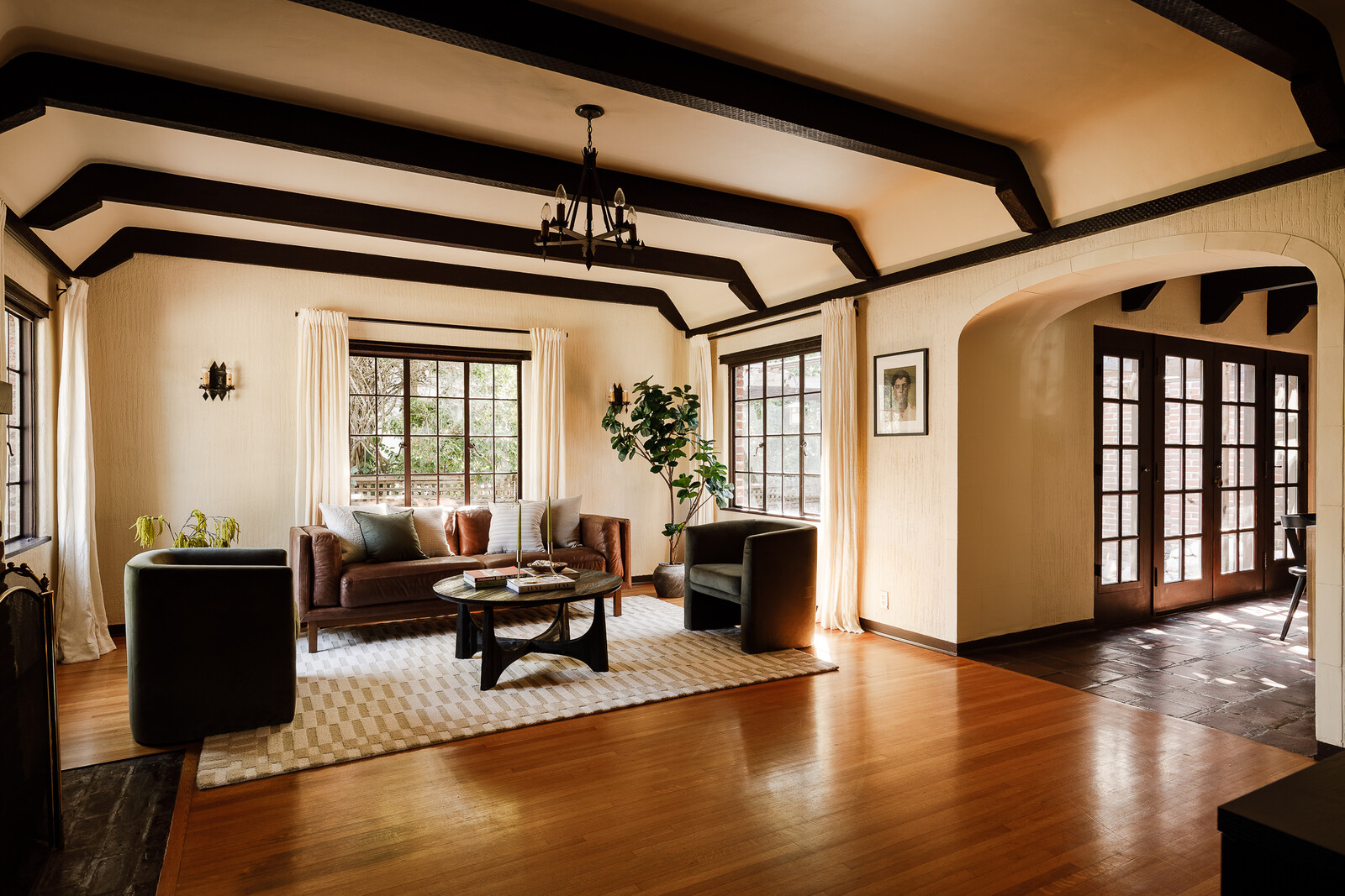Photo 2 of 10 in Listed for $1.9M, This Darling Pasadena Tudor Comes ...