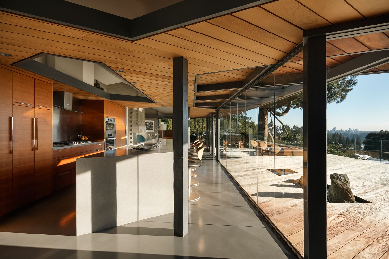 Photo 4 of 14 in Ron Thom’s Carmichael House Just Hit the Market Near ...