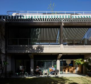 This Rooftop Greenhouse Is the Ideal Work-From-Home Space for a Plant-Loving Uruguayan Couple