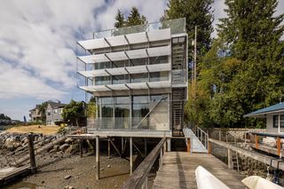 How They Pulled It Off: A House That Sits in—Yes, in—the Water