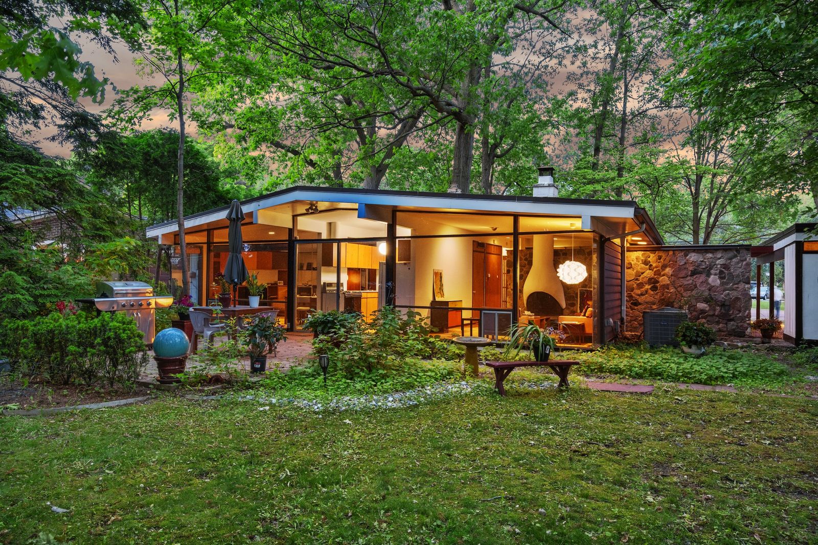 This 5K Detroit Midcentury Just Listed for the First time in 50 Years