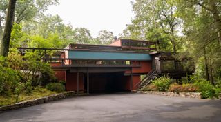 Icons Only: The Price You Pay to Keep Up Paul Rudolph’s "Fallingwater"