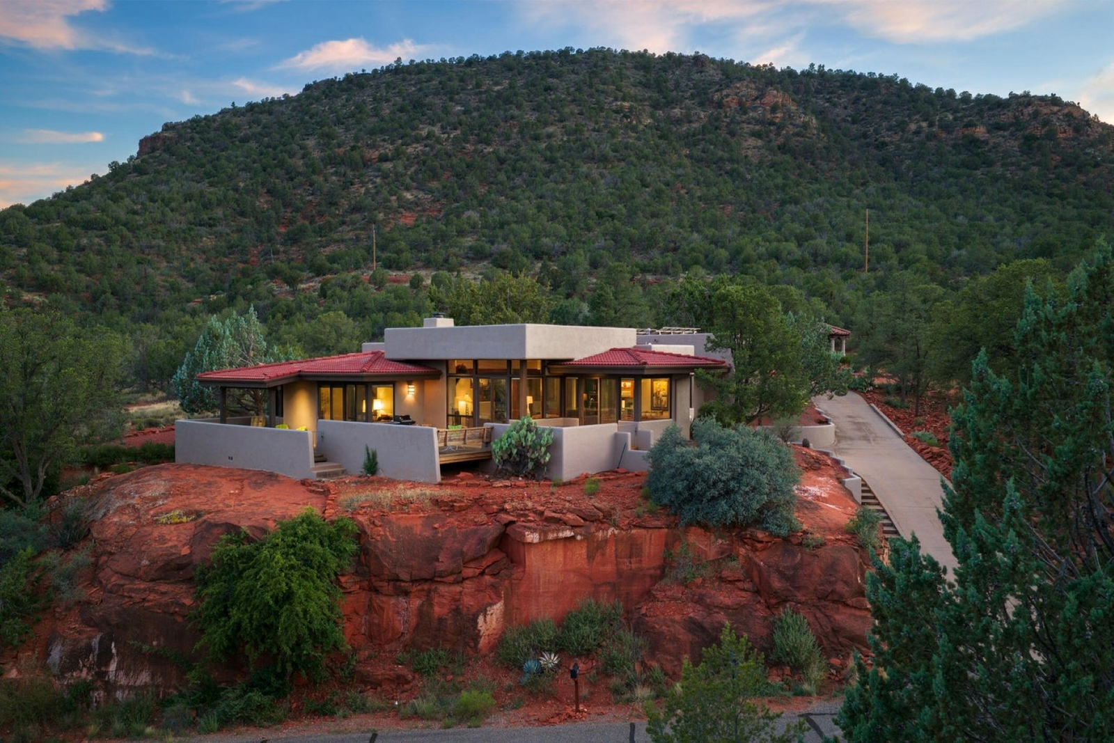 Enjoy Red Rock Views From This Glass-Encased Sedona Retreat Asking $2.1M