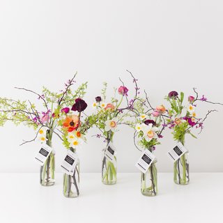 Florealm believes that flowers have the power to bring a calming, peaceful, and happy vibe to any space you spend your days in. Why not take your chance to embrace it, especially when you're at the office, facing a long week ahead of you?