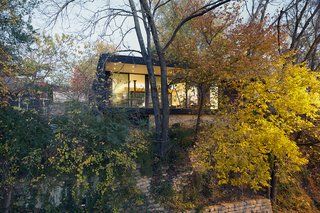 Nature Reigns Supreme at a Verdant Kansas City Home - Photo 6 of 9 - During the daytime, the house is completely illuminated by natural light. Other energy-efficient features come in the form of the house's super thick building envelope, radiant floor heating, and cross-ventilation.
