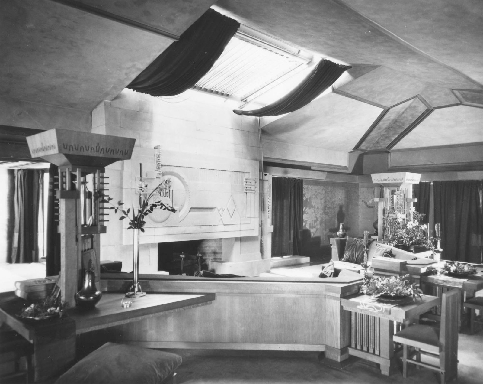 Iconic Perspectives: Frank Lloyd Wright\'s Hollyhock House - Dwell Iconic Perspectives: Frank Lloyd Wright\'s Hollyhock House - Dwell