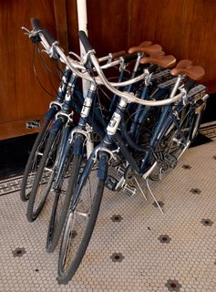 As a city that caters to a bike culture, it's fitting that you can rent bikes from the Ace Hotel lobby. Take one for a spin after grabbing a bite at their cozy breakfast room.