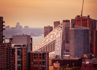 #via57west<span> <a href="/discover/manhattanskyline">#manhattanskyline</a></span><span> <a href="/discover/bjarkeingelsgroup">#bjarkeingelsgroup</a></span>