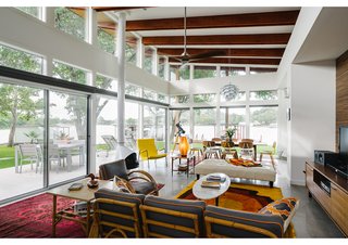 This Texas Lake House Isn't Afraid to Let the Light In - Photo 2 of 3 - #dwellPOW