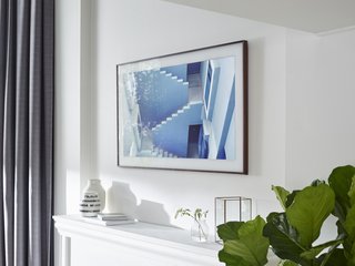 Fuseproject consulted art world experts in order to display the art properly on the screen. Rather than installing built-in matting, they added it digitally in high-definition.