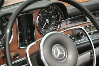 Mercedes-Benz Classic Car Travel - Photo 2 of 5 -