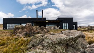 The Pampa House is an Oasis a Million Miles from Nowhere - Photo 3 of 7 -