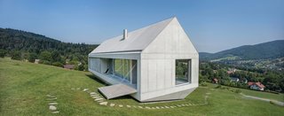 A Striking Modern House Built In A Pastoral Landscape - Photo 4 of 7 -