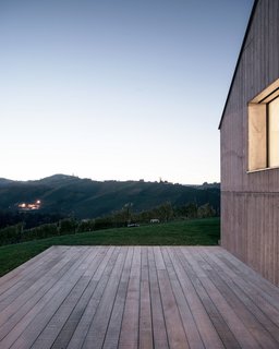 A Former Wine Press House Becomes a Modern Vineyard Home - Photo 14 of 14 -