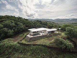 Casa Pájaro de Plata By John Osborne - Photo 1 of 17 -
