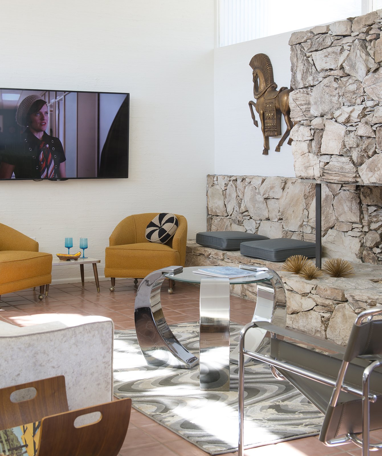 The hotel is filled with a mix of vintage pieces from different eras, many sourced from the Perez Design District in Cathedral City and Etsy. The Antiques Gallery of Palm Springs in Sunny Dunes was a favorite source for