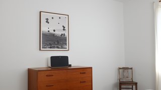 In the bedroom, a Sonos Play:5 is connected to Amazon Echo, enabling the residents to cycle through songs and podcasts using voice commands. 