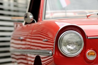The Amphicar 770 Is A Car No One Understands, Everyone Loves - Photo 2 of 11 -