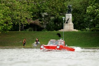The Amphicar 770 Is A Car No One Understands, Everyone Loves - Photo 4 of 11 -