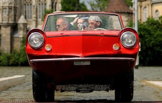 The Amphicar 770 Is A Car No One Understands, Everyone Loves - Photo 6 of 11 -