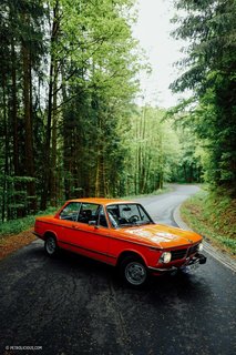 This Is What It's Like To Drive The BMW 2002 Tii - Photo 3 of 7 -