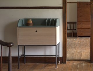 Work Station by Ladies & Gentlemen - Photo 2 of 3 -
