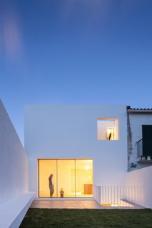 House in Caramão by phdd arquitectos - Photo 2 of 5 -