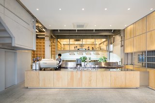 Blue Bottle Coffee Nakameguro Cafe by Schemata Architects - Photo 2 of 5 -