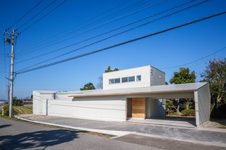 Tidal Wave Residence by Nakasai Architects - Photo 1 of 4 -