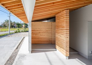 Tidal Wave Residence by Nakasai Architects - Photo 2 of 4 -