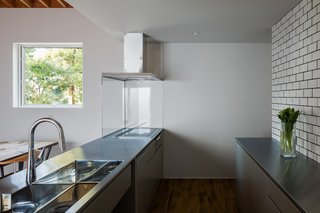 Tidal Wave Residence by Nakasai Architects - Photo 4 of 4 -