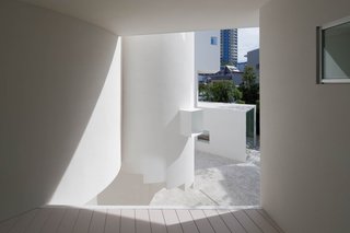 ANGLE by Hiroyuki Arima + Urban Fourth - Photo 2 of 4 -