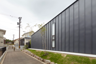 Large Roof Castle by Kenta Eto Atelier - Photo 6 of 6 -