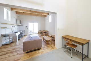 House in Suwamachi by Kazuya Saito Architects - Photo 7 of 8 -