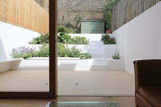 Extension to a Private House by Tamir Addidi Architecture - Photo 2 of 5 -