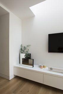 Extension to a Private House by Tamir Addidi Architecture - Photo 3 of 5 -