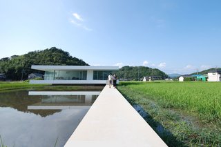 F Residence by Shinichi Ogawa & Associates - Photo 1 of 11 -