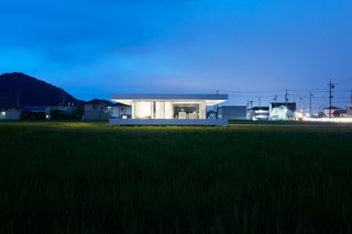 F Residence by Shinichi Ogawa & Associates - Photo 8 of 11 -