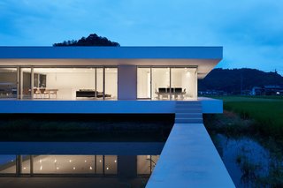 F Residence by Shinichi Ogawa & Associates - Photo 9 of 11 -