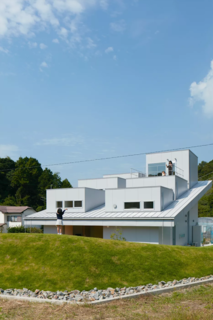 House in Tokushima by Fujiwara-Muro Architects - Photo 3 of 5 -