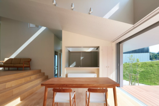 House in Tokushima by Fujiwara-Muro Architects - Photo 5 of 5 -