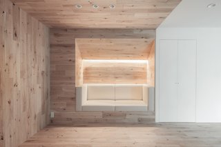 Shibuya Apartment 201 by Hiroyuki Ogawa Architects - Photo 6 of 7 -