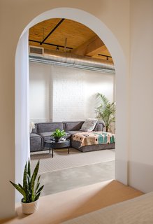 Top 5 Homes of the Week That Encourage Relaxation - Photo 5 of 5 -