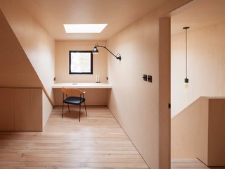 Top 5 Homes of the Week With Remarkable Reading Nooks - Photo 3 of 5 -
