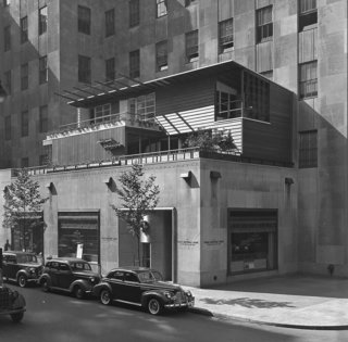 Collier's House of Ideas, designed by Edward Durrell Stone, Dan Cooper and Jens Risom, c. 1940. Photograph by Gottscho-Schleisner, Inc. Image courtesy of The Library of Congress.