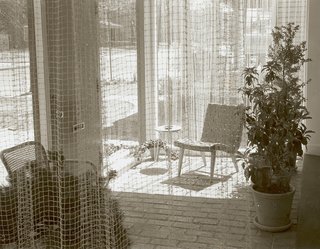 An early Knoll showroom featuring the 650 Line Lounge Chair and an early Florence Knoll stacking stool. Image from the Knoll Archive.