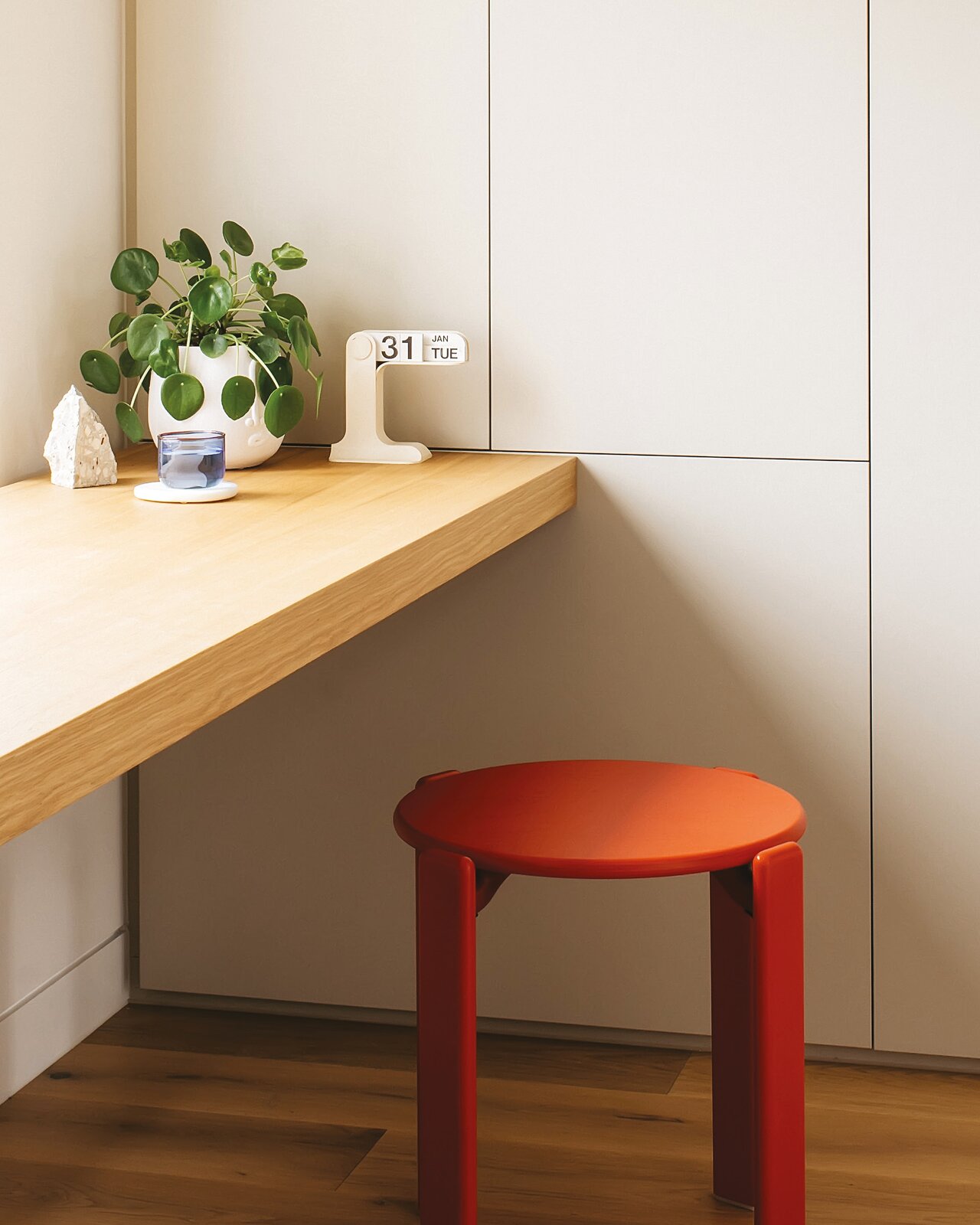 Creative Design Ideas for Exposed Pipes - Futurist Architecture - Exposed Plumbing Texture Apartment