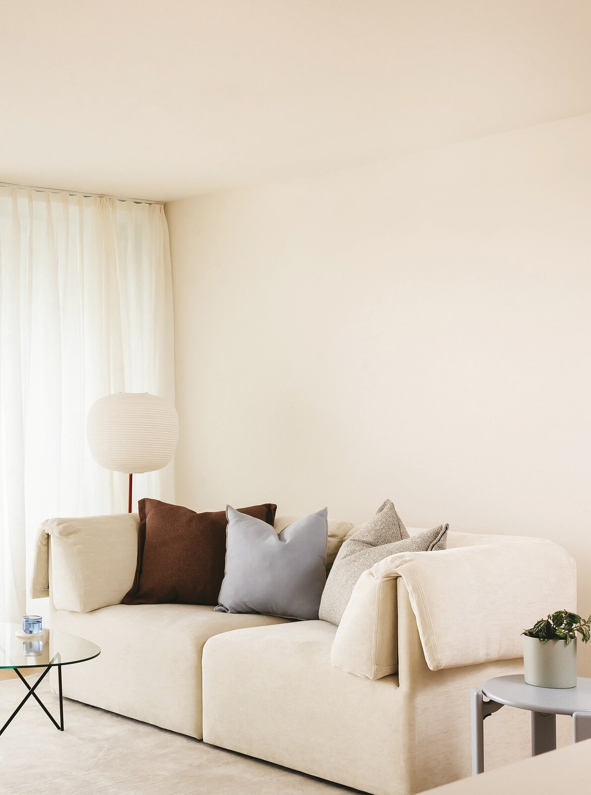 These Exposed Pipes are Too Pretty to Hide - MYMOVE - Exposed Plumbing Texture Apartment