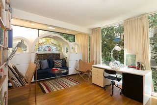 An Amazing Tree-Covered Glass House For Sale in the Berkeley Hills - Photo 18 of 20 -